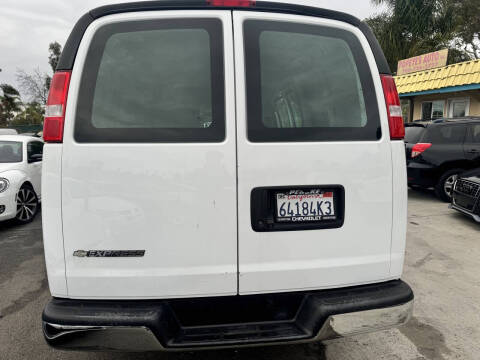 2019 Chevrolet Express 2500