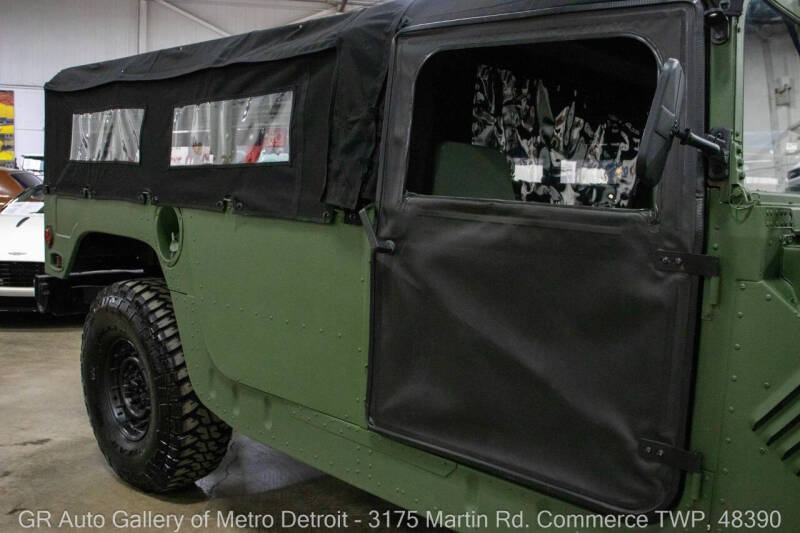 2001 AM General Hummer