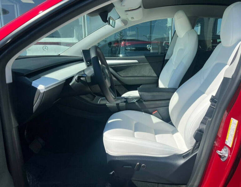 2024 Tesla Model Y Long Range