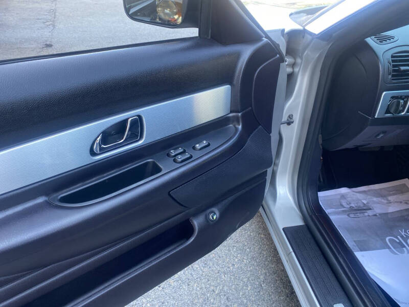 2004 Ford Thunderbird Deluxe