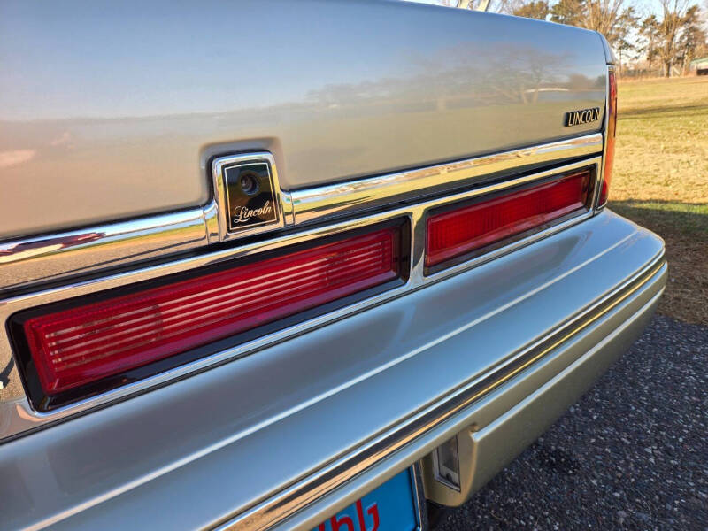 1997 Lincoln Town Car Executive