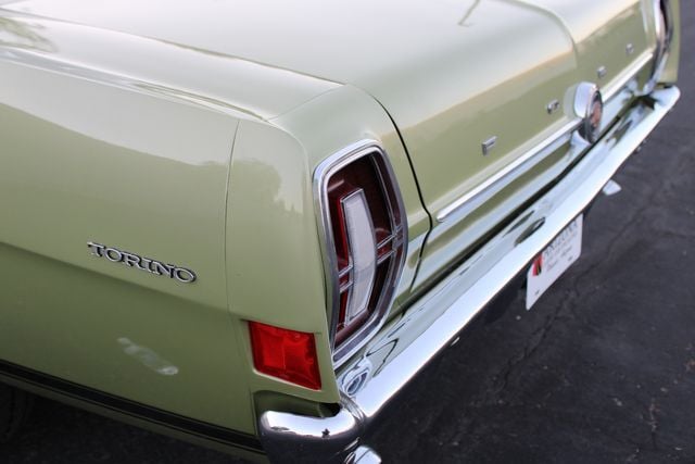 1968 Ford Torino 31