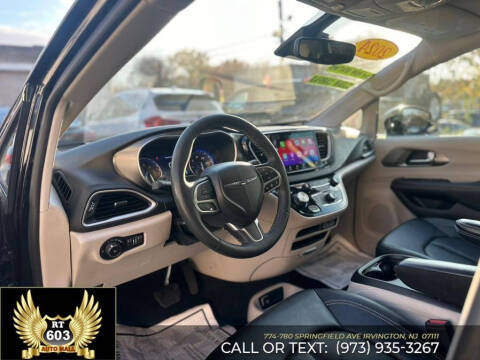 2024 Chrysler Pacifica Touring L