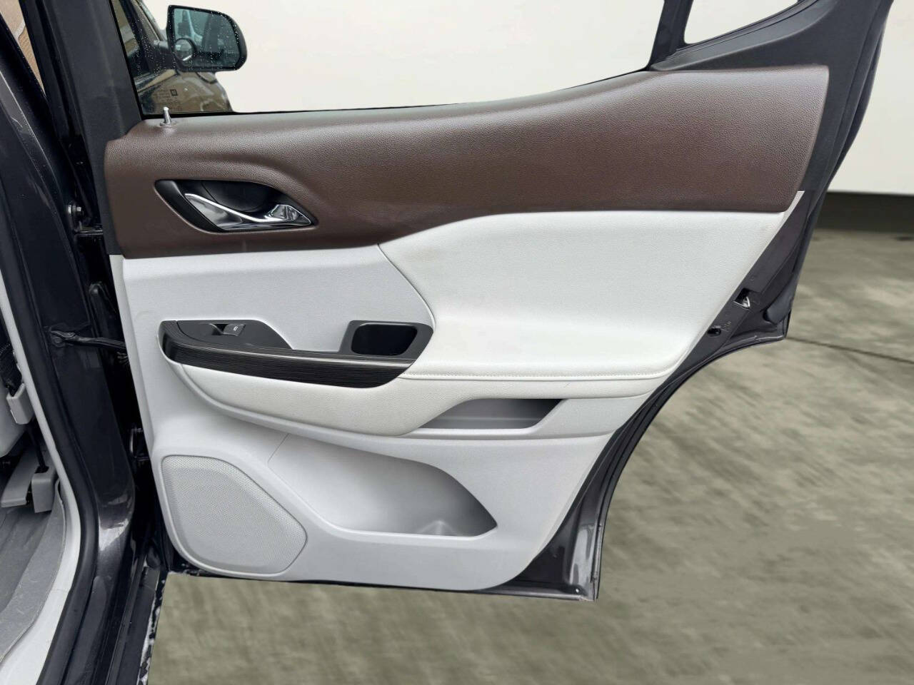 GMCAcadia25