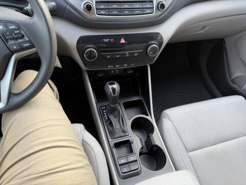 2017 Hyundai Tucson SE