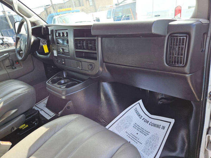 2017 GMC Savana 3500