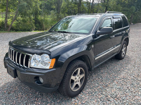 2005 Jeep Grand Cherokee for sale at R C MOTORS in Vilas NC