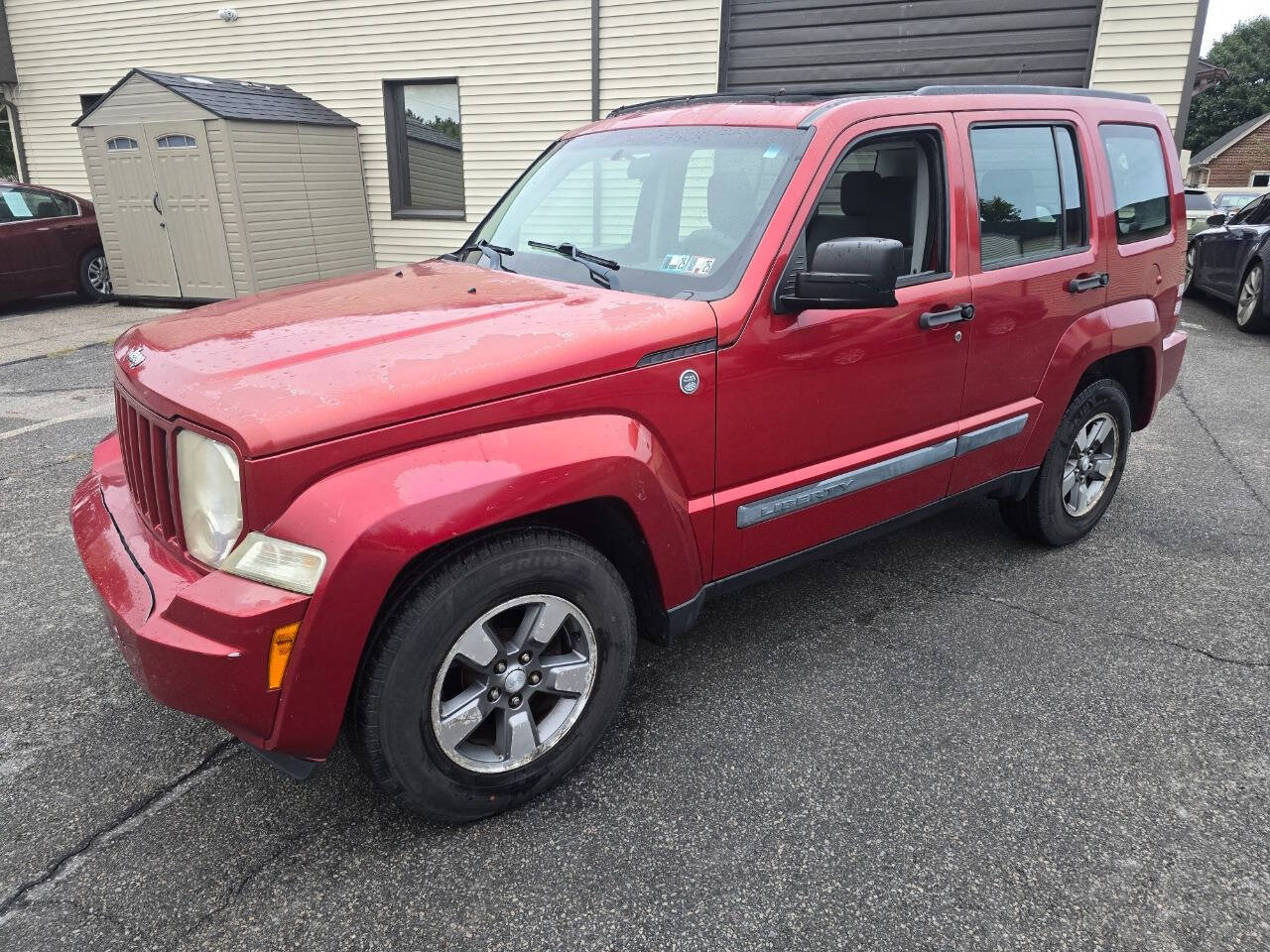 2008 Jeep Liberty for sale at QUEENSGATE AUTO SALES in York, PA