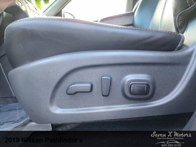 2019 Nissan Pathfinder S