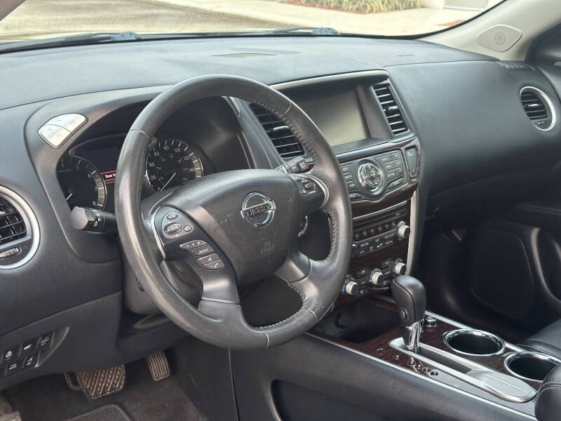2016 Nissan Pathfinder Platinum