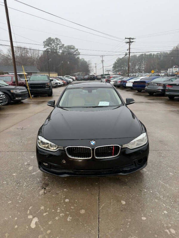 2018 BMW 3 Series 320i's photo