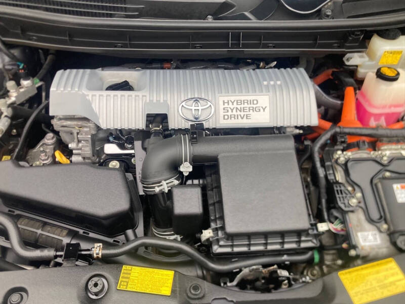 2013 Toyota Prius Four