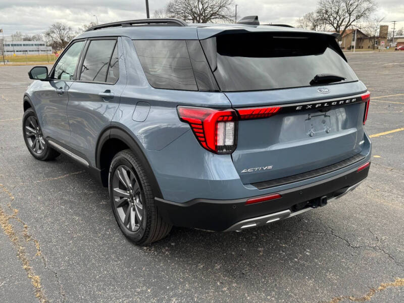 2025 Ford Explorer Active
