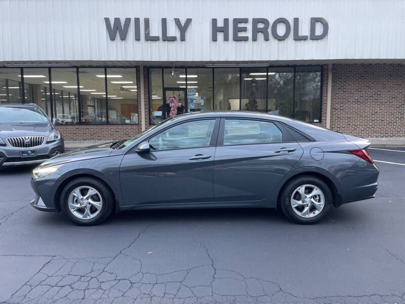 2023 Hyundai Elantra SE