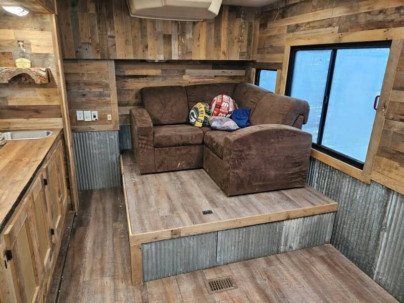 2004 Freightliner HEAVY DUTY-FREIGHTLINER