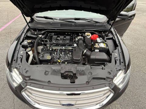 2018 Ford Taurus SEL