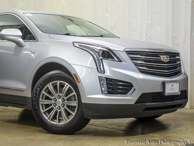 Used 2018 Cadillac XT5 Luxury with VIN 1GYKNCRS5JZ207992 for sale in Tinley Park, IL