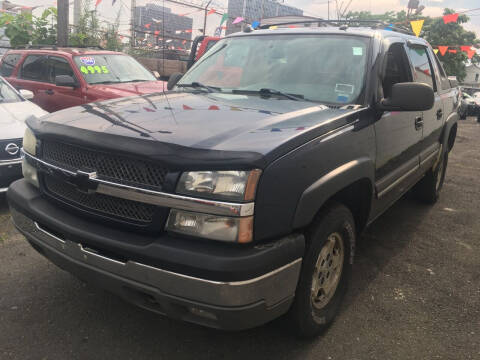 2004 Chevrolet Avalanche for sale at North Jersey Auto Group Inc. in Newark NJ