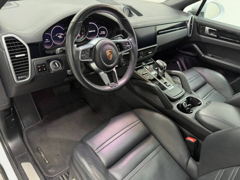 2020 Porsche Cayenne Coupe