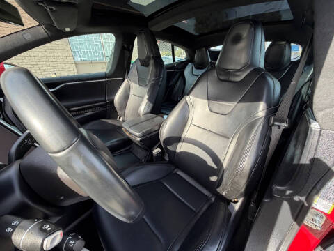 2016 Tesla Model S 90D