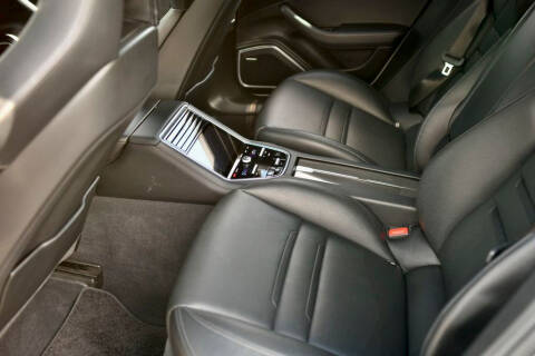 2018 Porsche Panamera Turbo S E-Hybrid