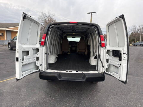 2023 Chevrolet Express 2500