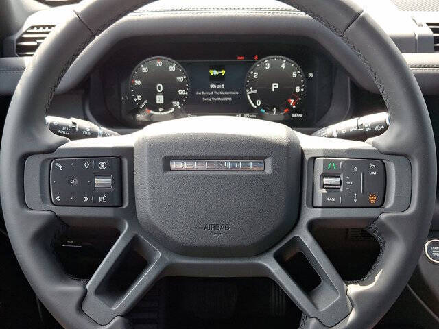 2025 Land Rover Defender 110 P500 X-Dynamic SE