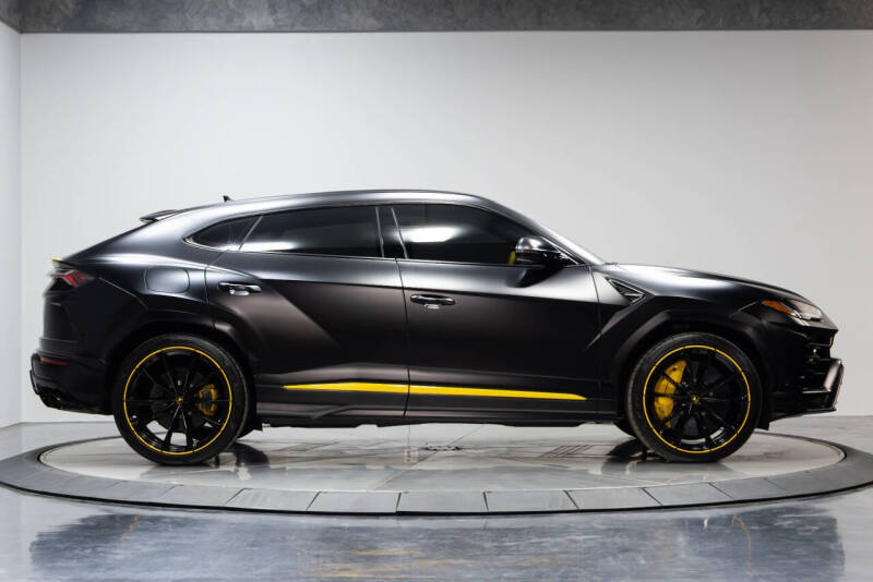 2022 Lamborghini Urus