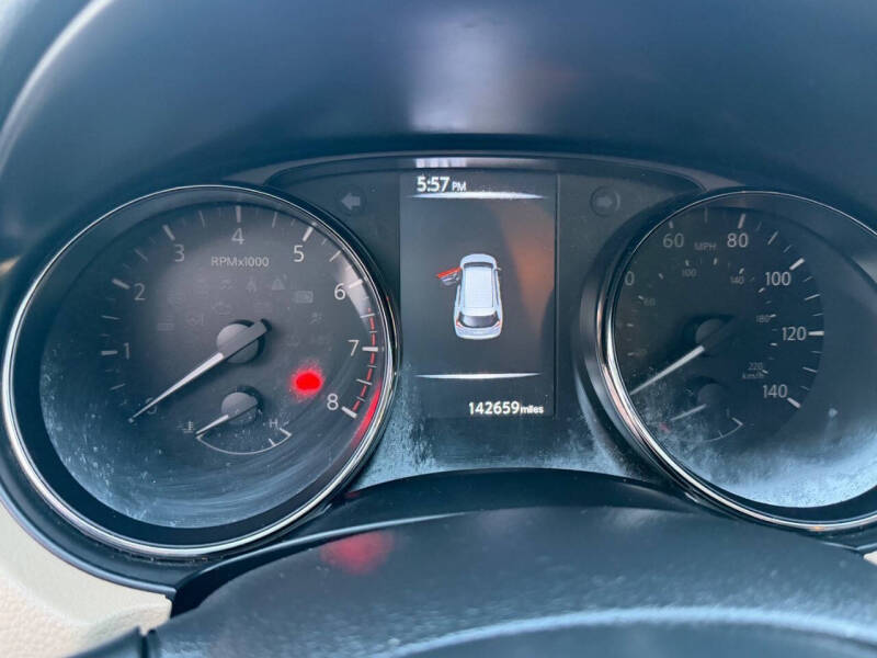 2017 Nissan Rogue SV