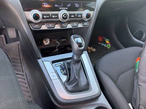 2020 Hyundai Elantra