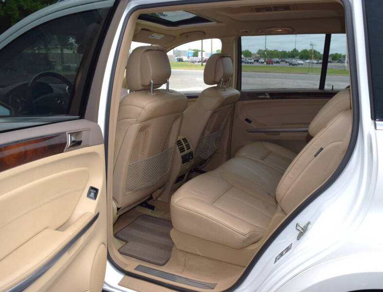 2011 Mercedes-Benz GL-Class GL 550 4MATIC