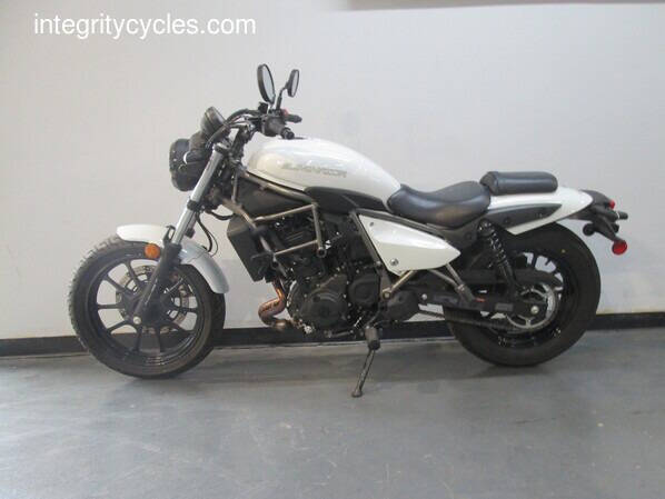 2024 Kawasaki Eliminator® ABS Pearl Robotic