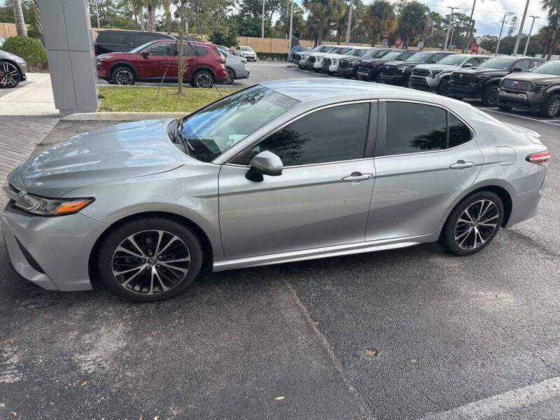 2018 Toyota Camry SE