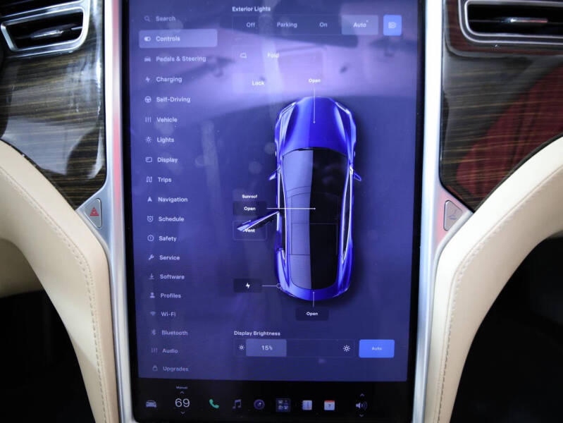 2015 Tesla Model S