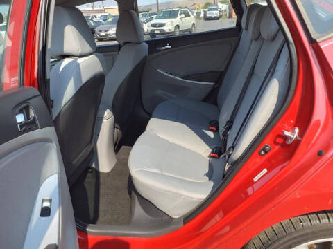 2012 Hyundai Accent SE