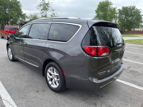 2019 Chrysler Pacifica Touring L Plus