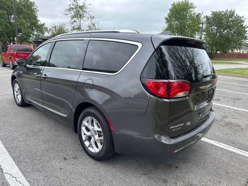 2019 Chrysler Pacifica Touring L Plus