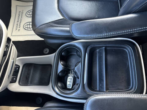 2020 Chrysler Voyager LXi