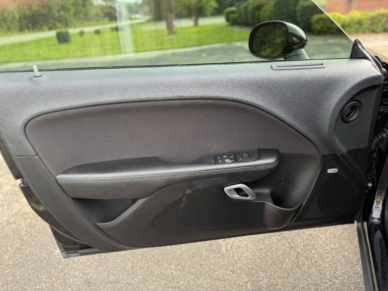 2016 Dodge Challenger 392 HEMI Scat Pack Shaker