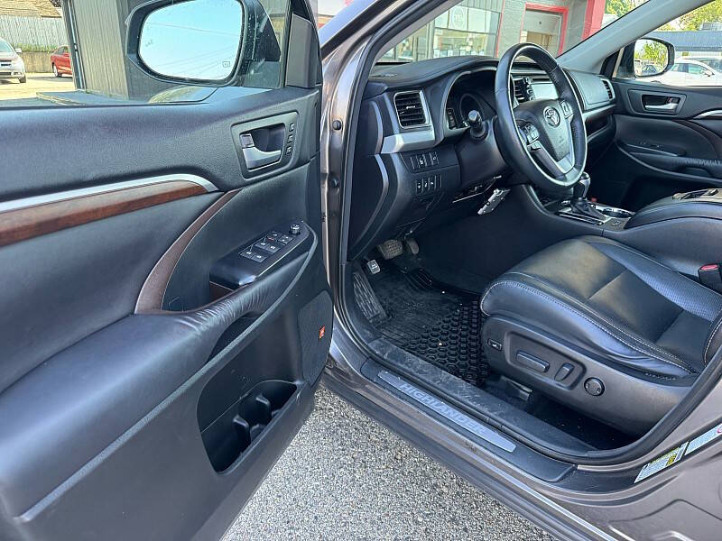 2016 Toyota Highlander