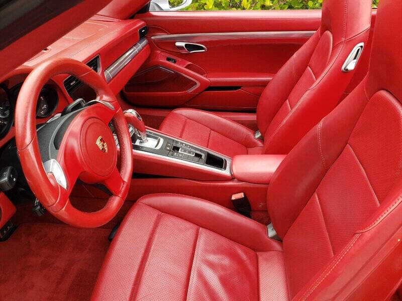 2014 Porsche 911 12