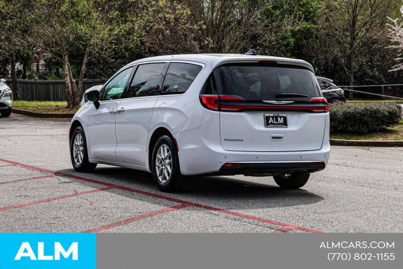 2024 Chrysler Pacifica Touring L