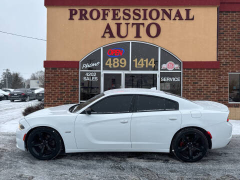 2018 Dodge Charger for sale at Professional Auto Sales & Service in Fort Wayne IN