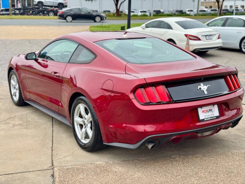 2016 Ford Mustang V6