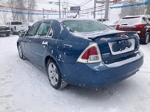 2009 Ford Fusion for sale at Chuckie Bizzarro's Fleetwing Auto in Erie, PA