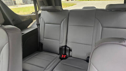2024 GMC Yukon SLT