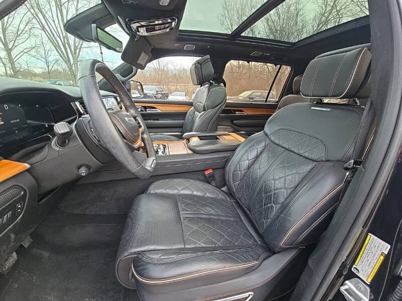 2022 Jeep Grand Wagoneer Series III