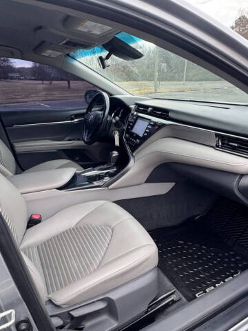 2020 Toyota Camry SE