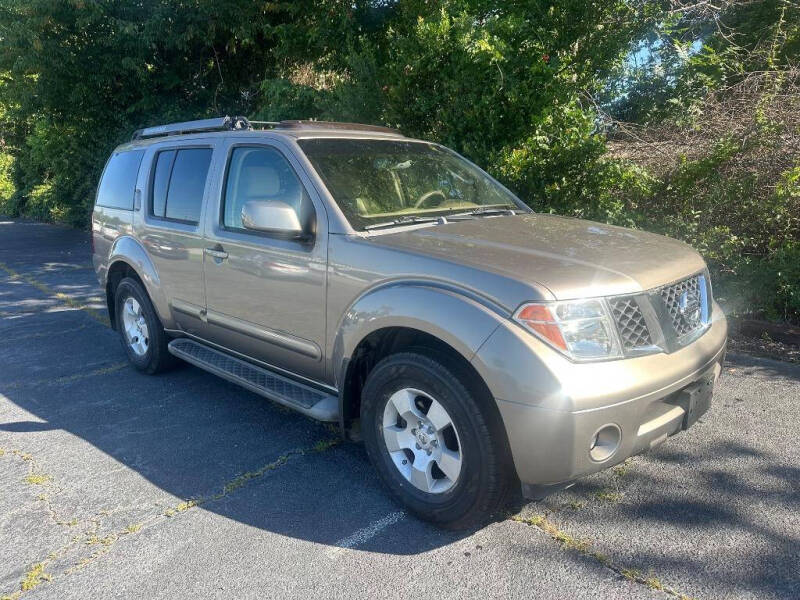 2005 Nissan Pathfinder SE