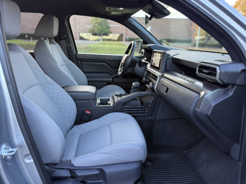 2025 Toyota Tacoma SR5